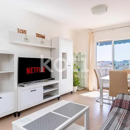 Accommodatie bij particulieren Double Bedroom And Relaxing Sunny Terrace Koti