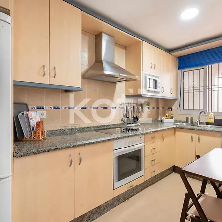 Double Bedroom And Relaxing Sunny Terrace Koti * Fuengirola