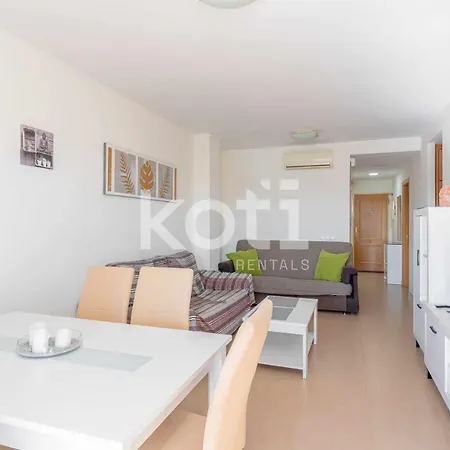 Double Bedroom And Relaxing Sunny Terrace Koti Accommodatie bij particulieren