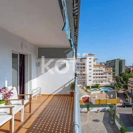 Double Bedroom And Relaxing Sunny Terrace Koti Homestay Fuengirola